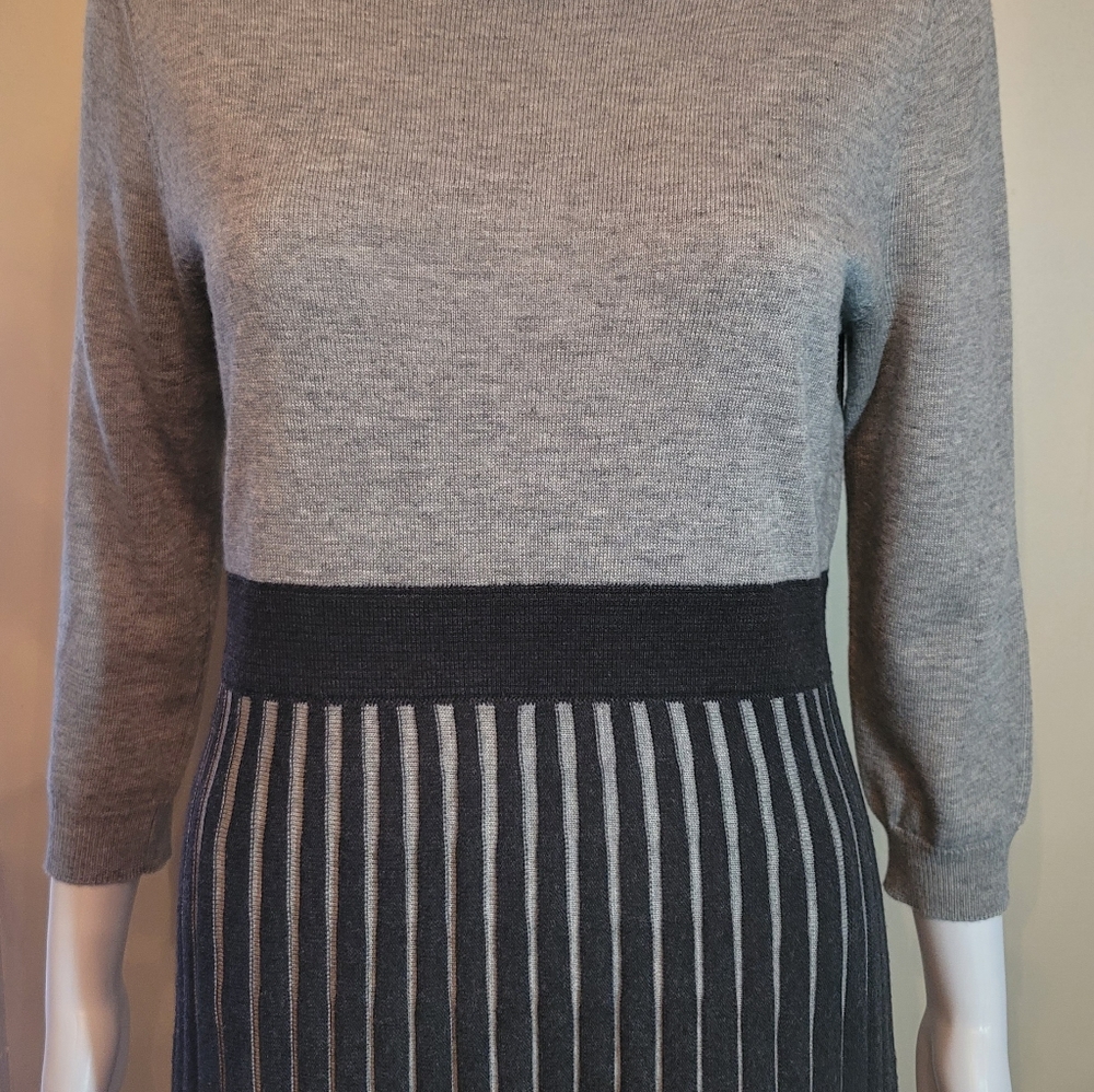CALVIN KLEIN GREY & BLACK DRESS WITH ACCORDIAN PLEATS, SZ MEDIUM